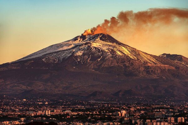 Nem szőtt fotótapéta etna 375 x 250 cm