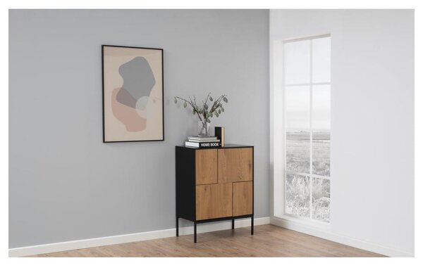 Fekete-natúr színű magas komód tölgyfa dekorral 80x103 cm Seaford – Actona