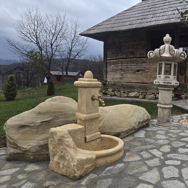 Crotone beton kerti kút, bézs