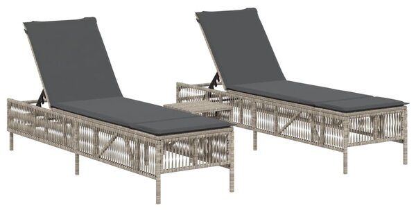 2 db világosszürke polyrattan napozóágy asztallal