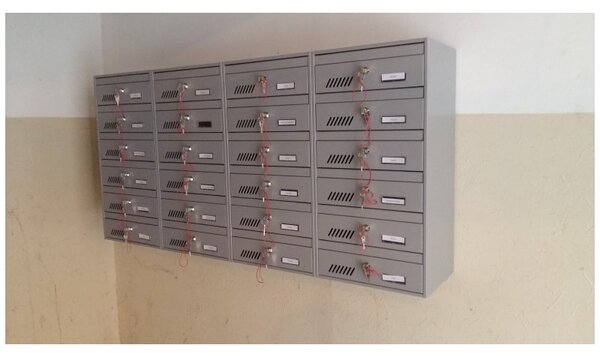 M35 moduláris postaláda tömb, 3db Névtábla + névtábla RAL 9016 / Fehér