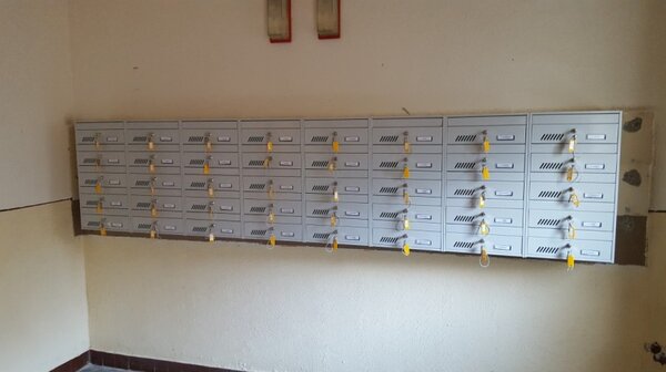 M35 moduláris postaláda tömb, 3db Névtábla + névtábla RAL 9016 / Fehér