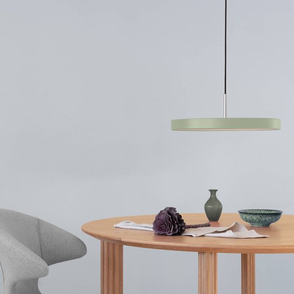 UMAGE LED lógó lámpa Asteria Medium világoszöld/sárgaréz Ø 43 cm, dimmelhető, Zöld, Nappali / Étkező, Alumínium, Dizájn
