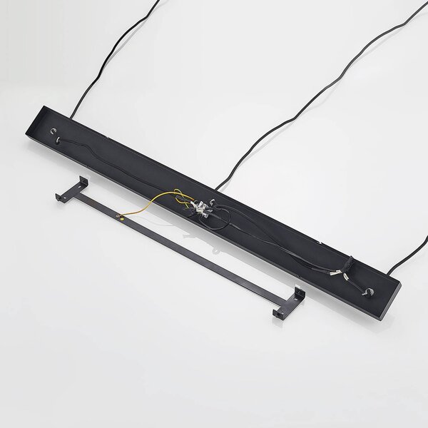 Lindby függőlámpa Tarjei, hossza 120cm, fekete/arany, fém, dimmelhető, Fekete, Nappali / Étkező, fém, Modern