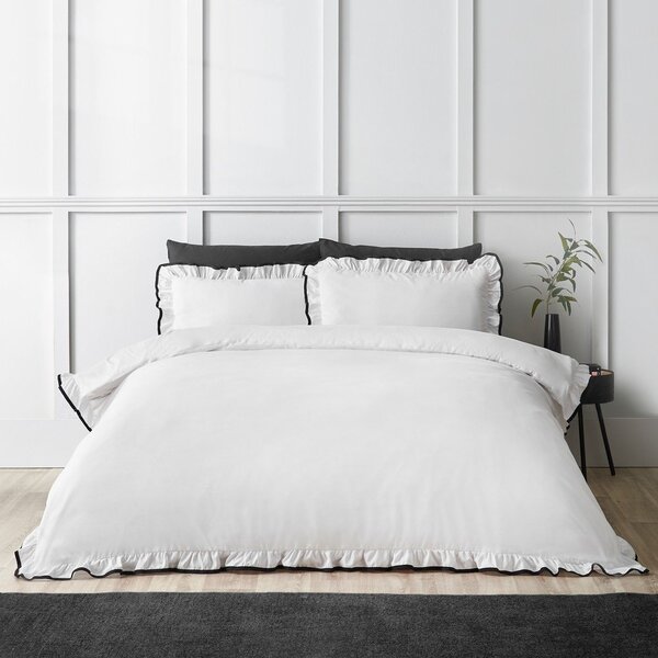 Fehér egyszemélyes ágyneműhuzat 135x200 cm So Soft Mono Frill – Catherine Lansfield
