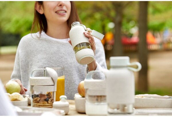 Krémszínű üveg utazó ivópalack 500 ml To Go Organic – Lékué
