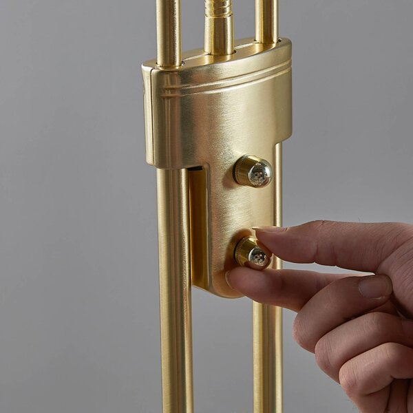 Lindby LED állólámpa Yveta, sárgaréz, fém, fényerőszabályzó, 183cm, dimmelhető, Sárgaréz / arany, Nappali / Étkező, fém, Modern