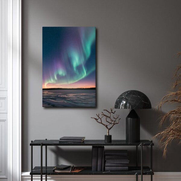 Kép téli táj az aurora alatt