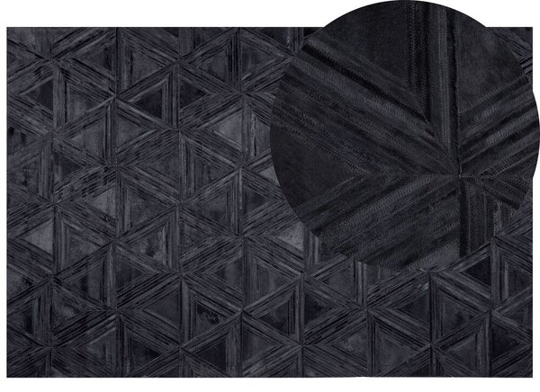 Egyedi Fekete Háromszögmintás Bőrszőnyeg 160 x 230 cm KASAR