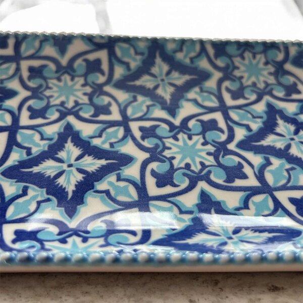 Téglalap alakú tálka kék árnyalatokban 23 cm x 11 cm méretben