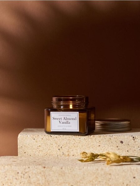 Sinsay - Illatos gyertya Sweet Almond Vanilla - bézs