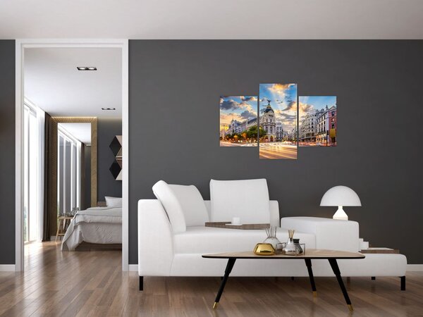 Kép - Calle Gran Vía, Madrid, Spanyolország (90x60 cm)