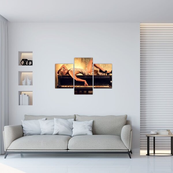 Kép - nő a zongoránál (90x60 cm)