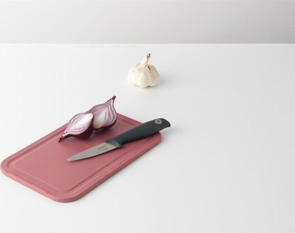 BRABANTIA Tasty+ Slice & Dice kis méretű vágódeszka. műanyag. szőlőpiros. 158x250mm - 123085