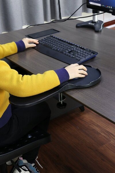 Q-Connect Pad Q-CONNECT Armrest, with Mouse Pad and Wrist Rest, Black