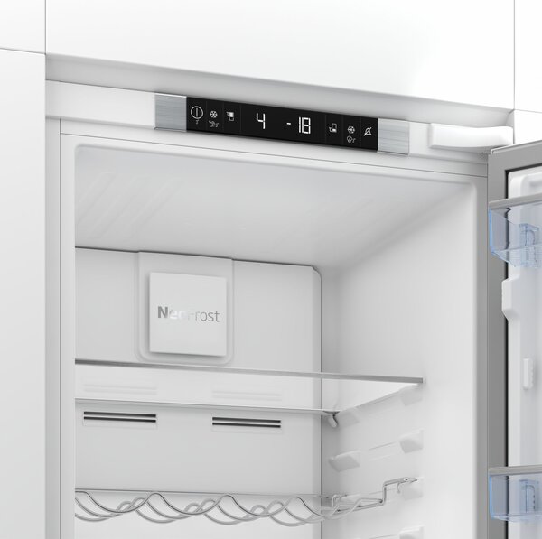 Beko BCNA306E42SN kombinált hűtőszekrény Beépített 284 L Fehér