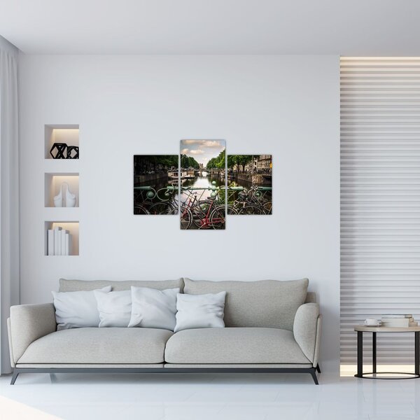 Egy bicikli képe a városban (90x60 cm)