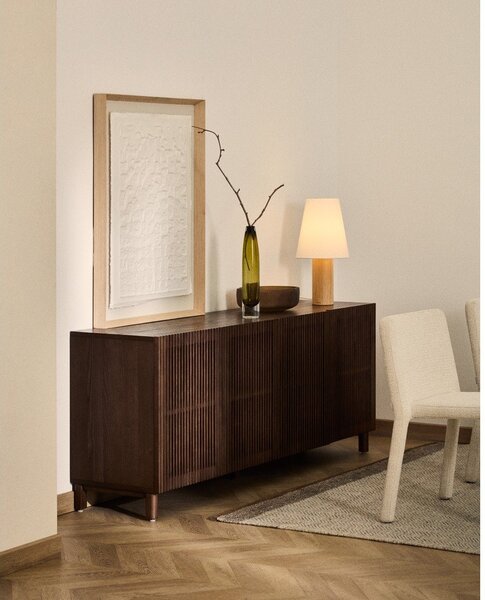 Sötétbarna komód diófa dekorral 181x71,5x42,5 cm Beyla – Kave Home