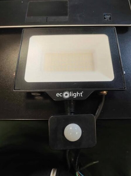Projektor LED Eco Light EC79887 slim 50W 4500lm 4000K IP65 czujnik ruchu czarny