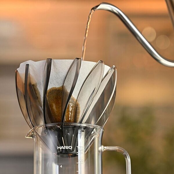 Hario Hario - Suiren - Plastikowy dripper - Czarny