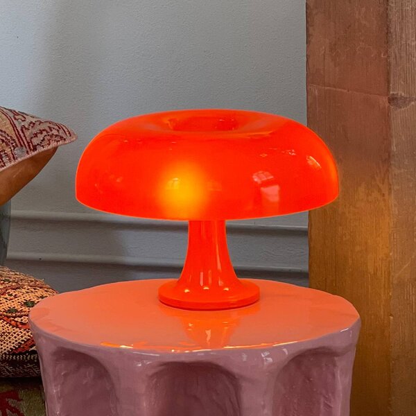 Artemide Nessino – dizájner asztali világítás, narancssárga, Sárga / narancssárga, Nappali / Étkező, Műanyag, Dizájn
