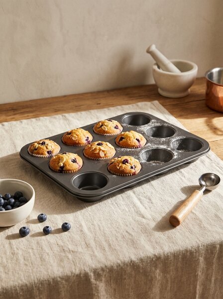 Sinsay - Szénacél muffin sütőforma - fekete