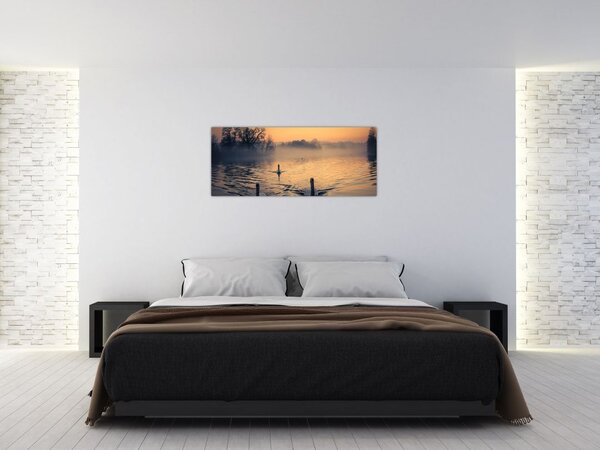Hattyúk a vizen és a ködben képe (120x50 cm)