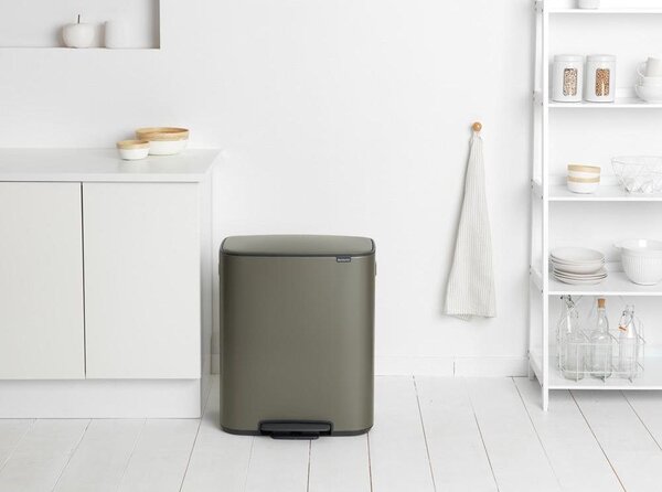 BRABANTIA Bo Pedal Bin pedálos hulladékgyűjtő szagmentesen záródó Soft-Close fedél műanyag tartály 60L - M méret acél platinaszürke - 211409