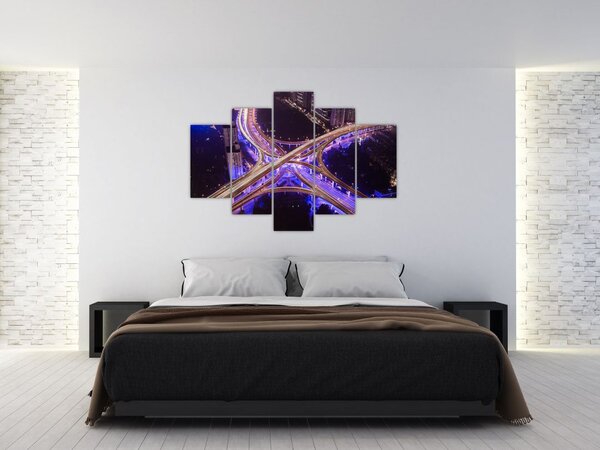 Egy kép egy nagy kereszteződésről éjjel (150x105 cm)