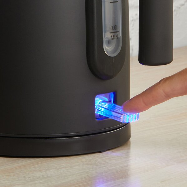 Petra PT5632MBLKVDE 1.7L Fekete Vízforraló 3000W