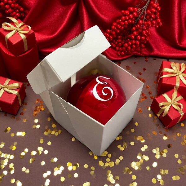 Díszdoboz fehér színben 8 cm