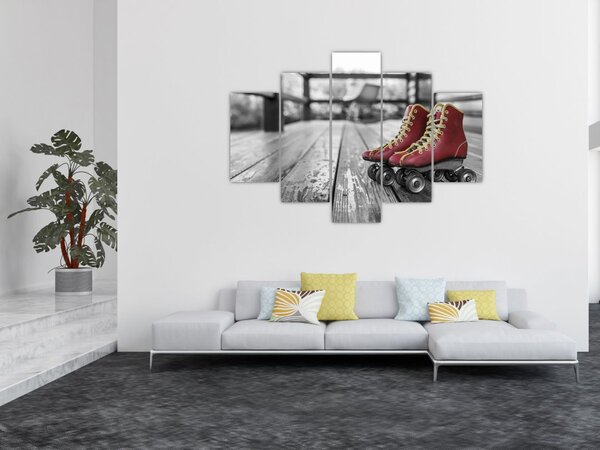 Egy piros régi görgős cipő képe (150x105 cm)