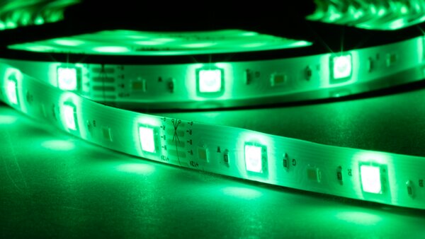 LED szalag szet, kültéri 220-240V, 50Hz, 83lm/W, 4.8W/m,400lm/m W=10m, 2m, RGBW, IP44