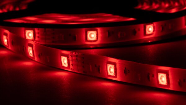 LED szalag szet, kültéri 220-240V, 50Hz, 83lm/W, 4.8W/m,400lm/m W=10m, 2m, RGBW, IP44