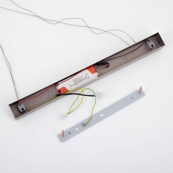 Quitani LED-es függőlámpa Malu, arany, hossza 100 cm, dimmelhető, Sárgaréz / arany, Nappali / Étkező, Alumínium, Modern