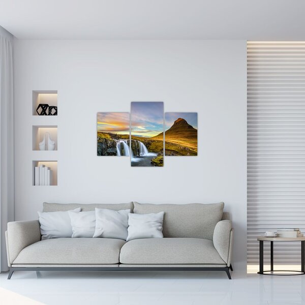 Kép a hegyekről és vízesésekről Izlandon (90x60 cm)