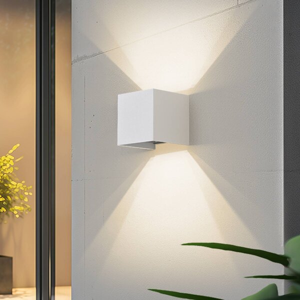 Lindby Smart LED kültéri falilámpa, Dara, 10 cm, fehér, CCT Tuya, dimmelhető, Fehér / opál, Műanyag, Modern