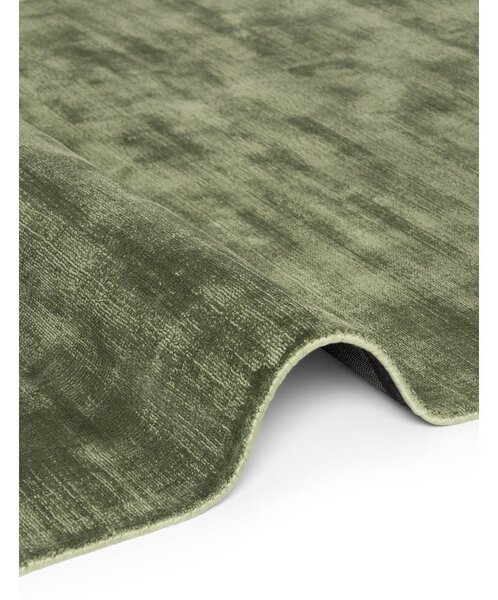 Zöld kézi szövésű viszkóz szőnyeg 80x150 cm Noemi – Vikosa
