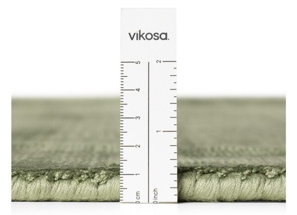 Zöld kézi szövésű viszkóz szőnyeg 80x150 cm Noemi – Vikosa
