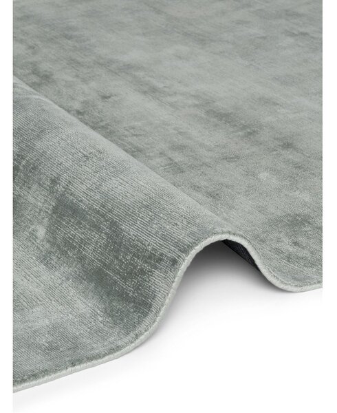 Világoskék kézi szövésű viszkóz szőnyeg 120x180 cm Noemi – Vikosa