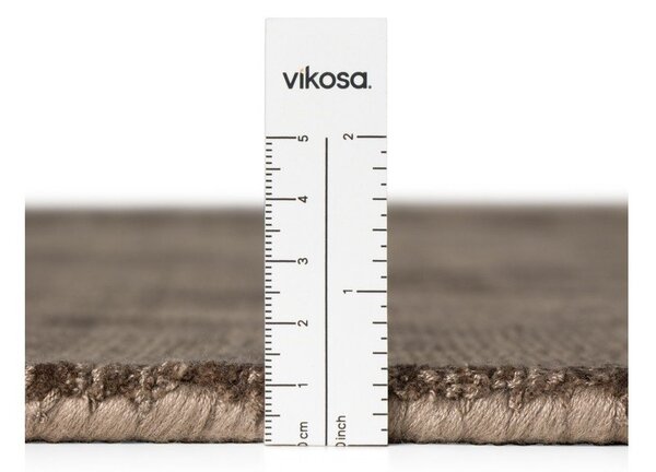 Barna kézi szövésű viszkóz szőnyeg 120x180 cm Noemi – Vikosa