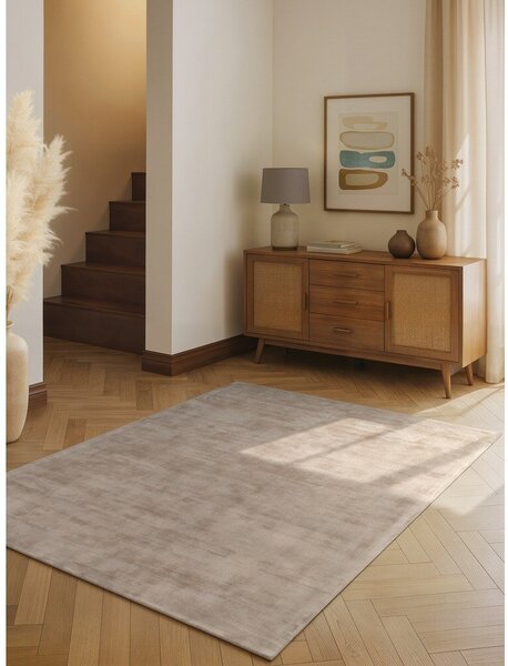 Bézs kézi szövésű viszkóz szőnyeg 80x150 cm Noemi – Vikosa