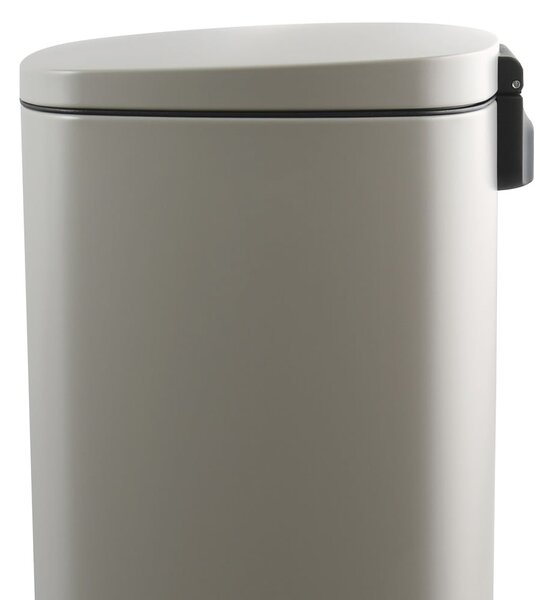 Szürkésbarna acél pedálos szemetes 50 l Akira – Spirella