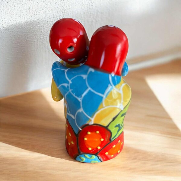 Mediterrán virágmintás kerámia só- és borsszóró pár (8 × 5 cm)