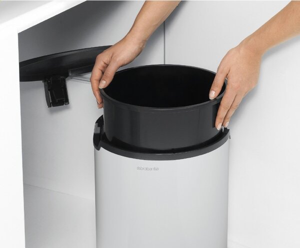 Brabantia Built-In 15 literes beépíthető fém szemetes - Fehér