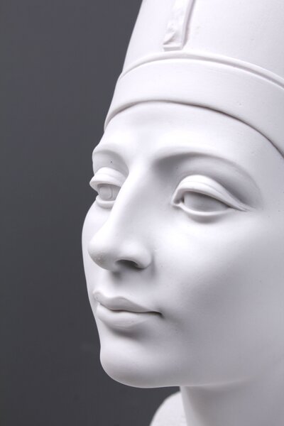 Nefertiti mellszobor márvány luxus lakberendezés modern lakásdekoráció