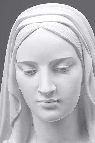 Fátyolos Madonna mellszobor (nagy) márványszobor