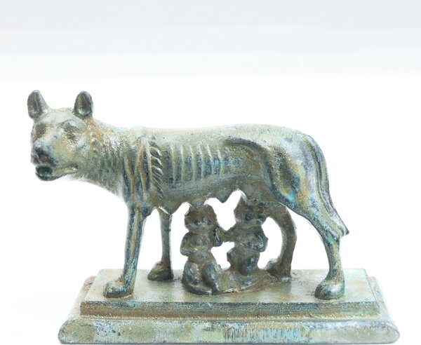 Római Capitoliumi Farkas Szobor (Romulus és Rémusz a farkasanyával) – bronz