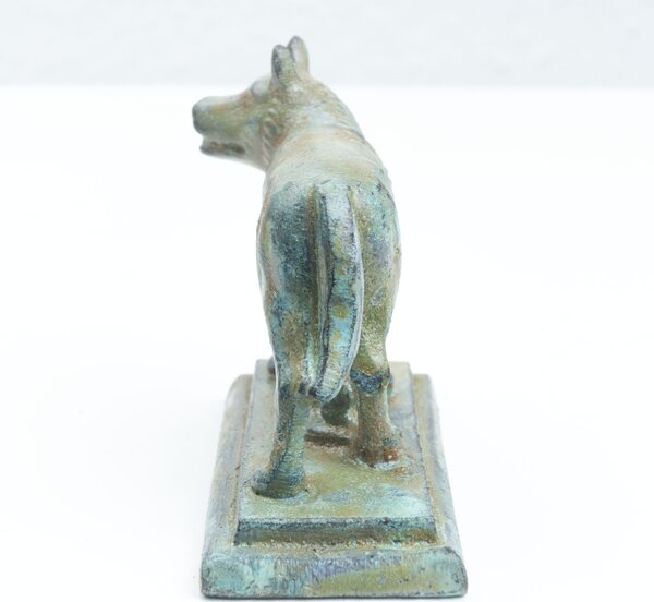 Római Capitoliumi Farkas Szobor (Romulus és Rémusz a farkasanyával) – bronz