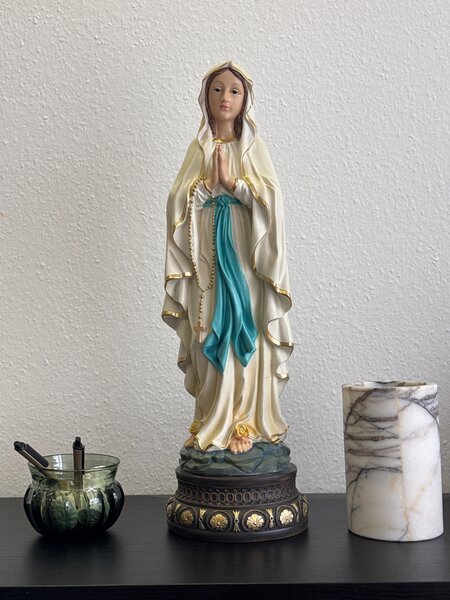 Lourdes-i Szűzanya Szobor